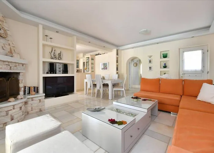 Dionysos In Ferienhaus *