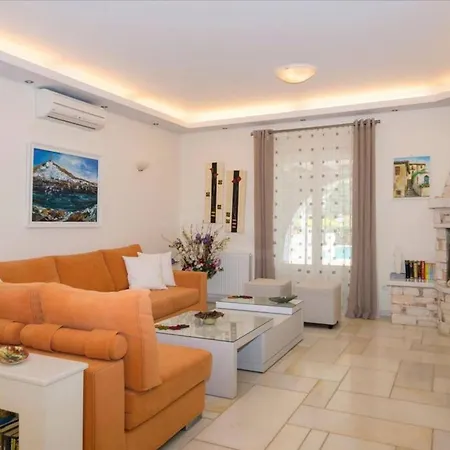Holiday home Dionysos In Aliki (Paros)