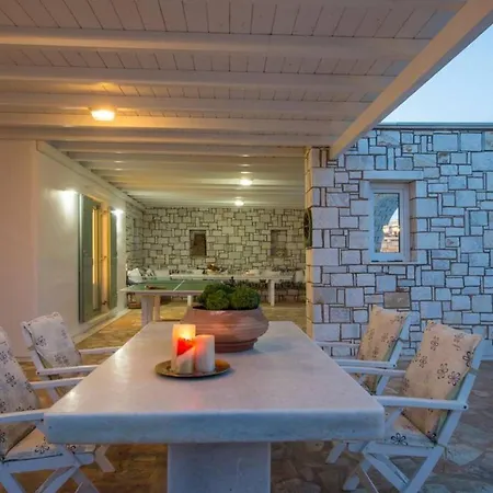 Dionysos In Holiday home Aliki (Paros)