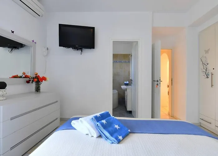 Dionysos In Holiday home