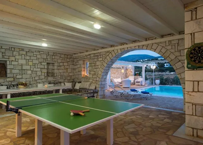 Holiday home Dionysos In *