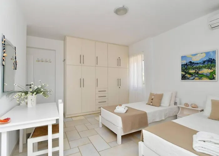 Dionysos In * Aliki (Paros)