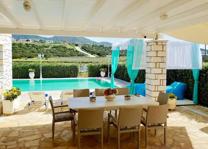 Dionysos In Holiday home *